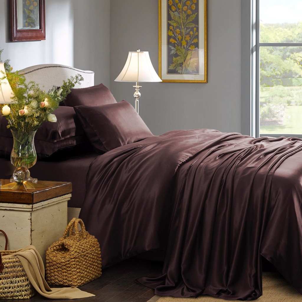 Lenjeria de pat din mătase 